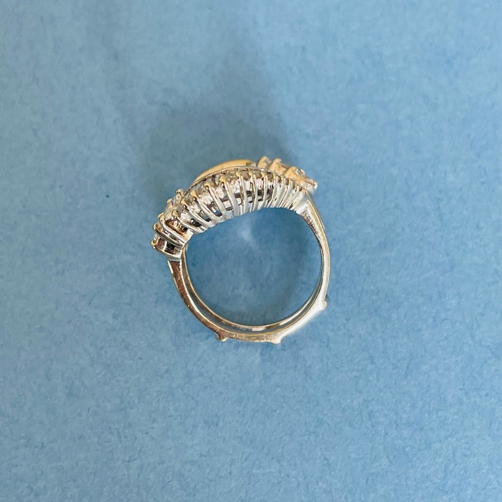 Diamond 💍 Jacket Ring - Picture 4 of 10